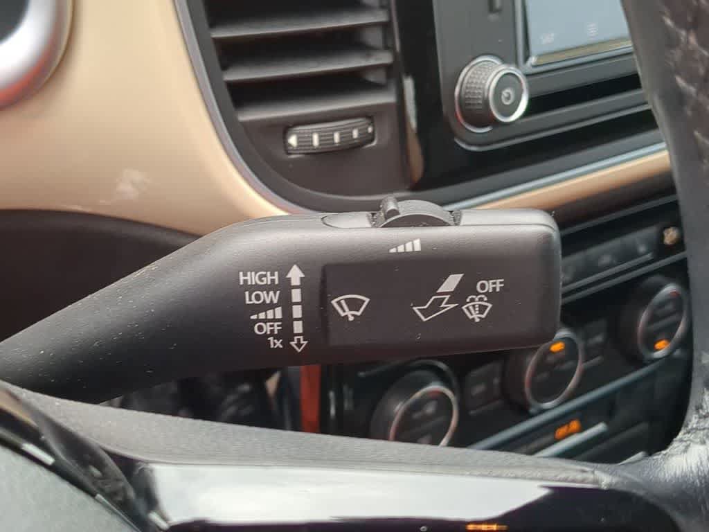 Used 2019 Volkswagen Beetle 2.0T Final Edition SEL FWD image 23