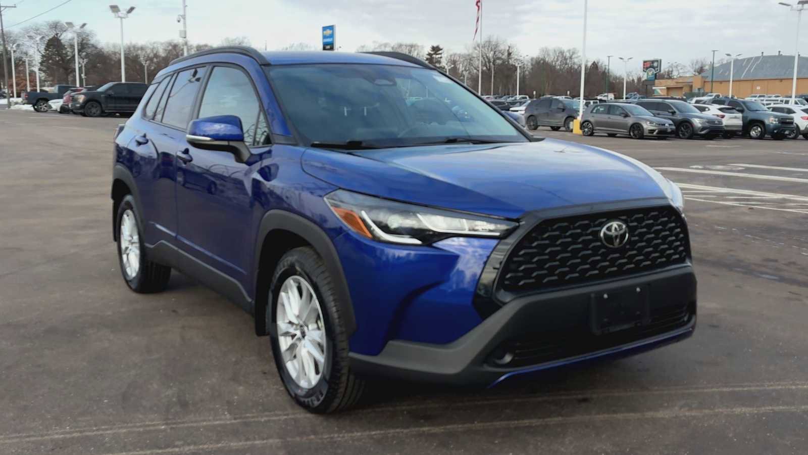 Used 2023 Toyota Corolla Cross LE image 8