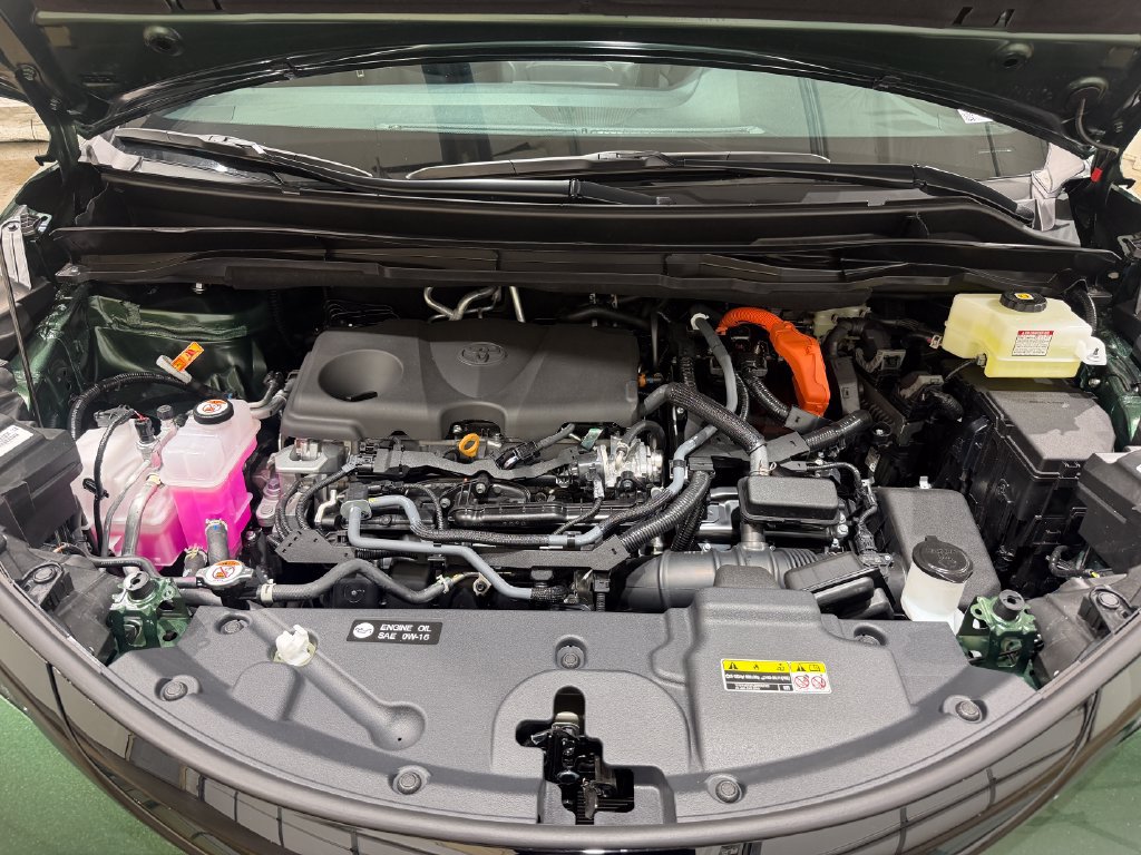 New 2026 Toyota Sienna XLE Woodland Edition AWD/4WD image 12