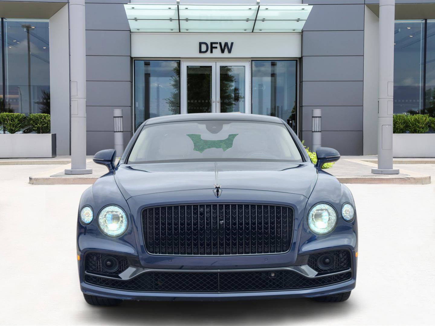 Used 2021 Bentley Flying Spur W12 video 2