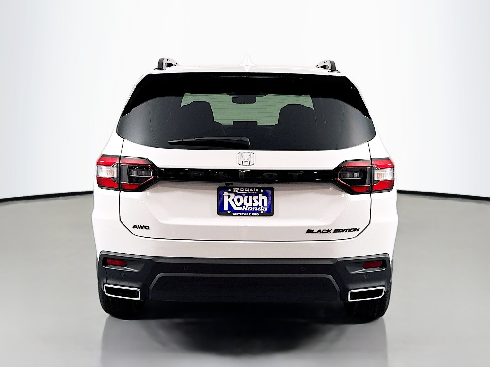 New 2025 Honda Pilot Black Edition image 6