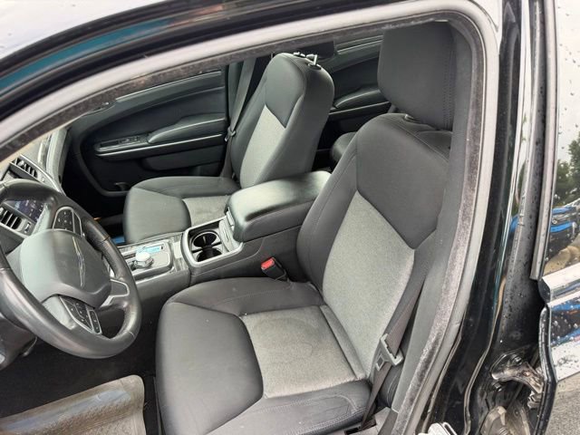 Used 2021 Chrysler 300 Touring w/ Sport Appearance Package RWD image 10