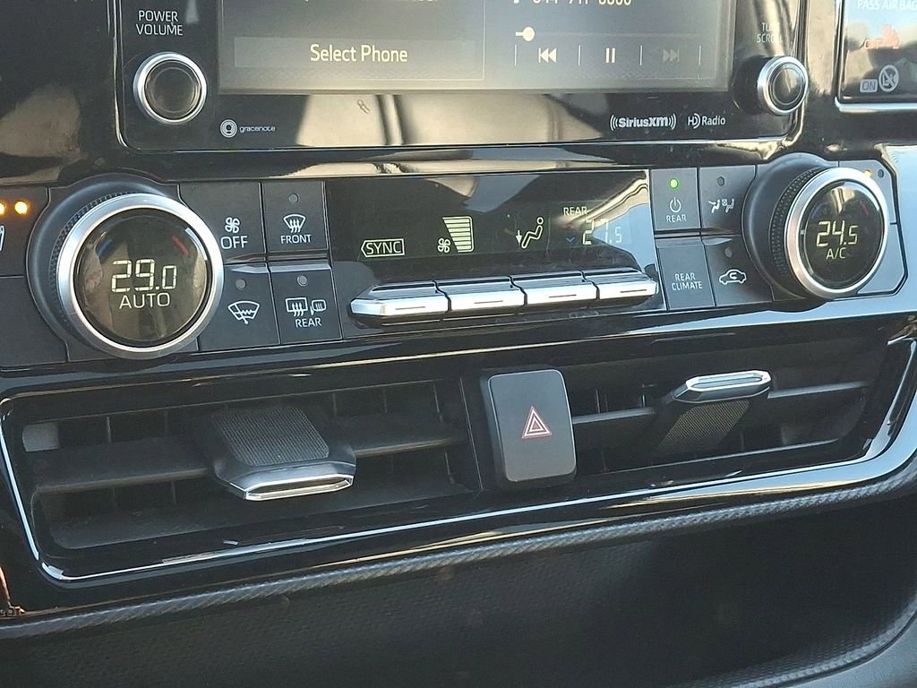 Used 2021 Toyota Highlander XSE image 20