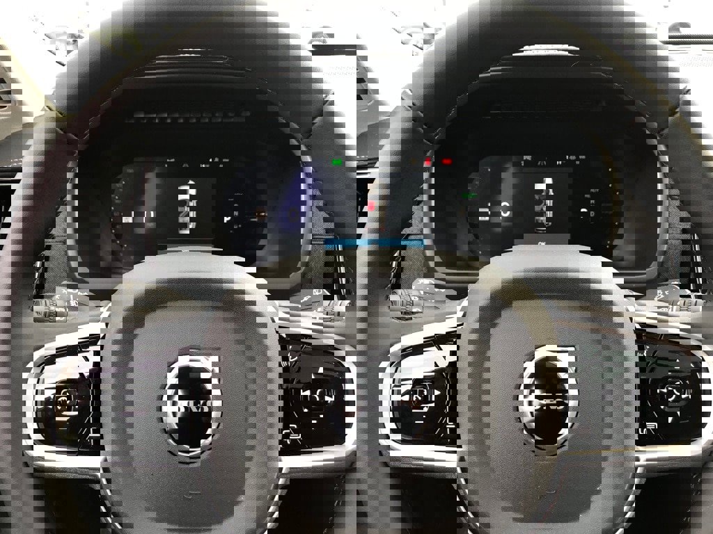 New 2026 Volvo XC90 T8 Plus w/ Protection Package Premier image 19