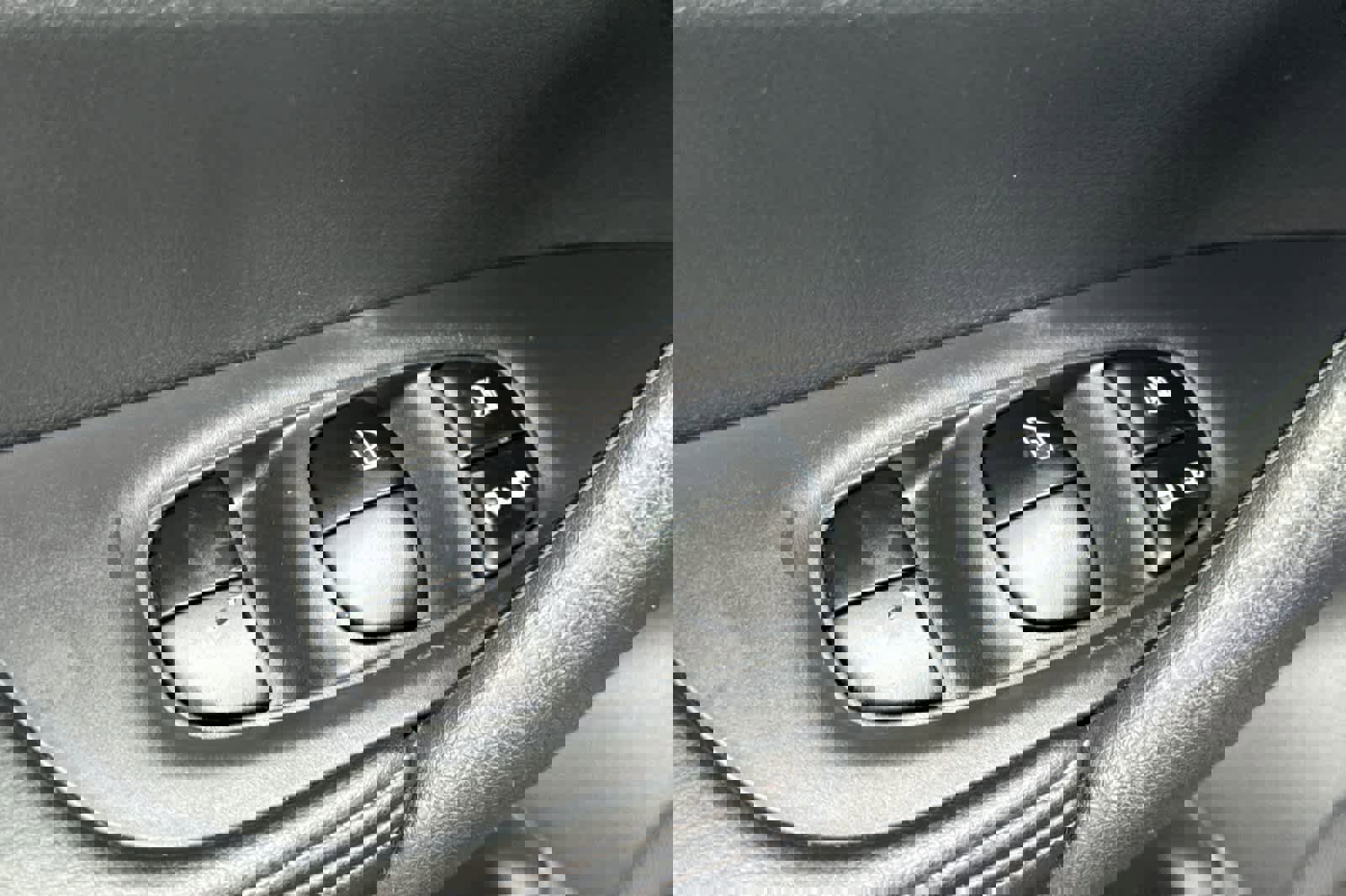 Used 2017 Nissan Rogue S image 13