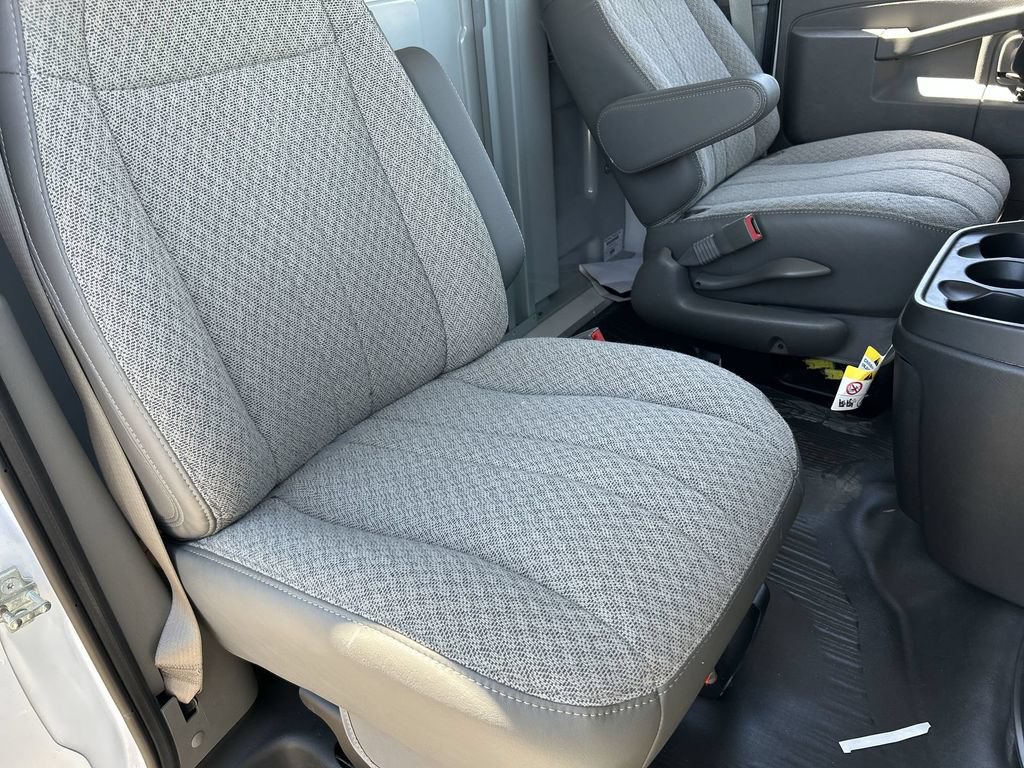 New 2025 GMC Savana 3500 w/ Power Convenience Package RWD image 26