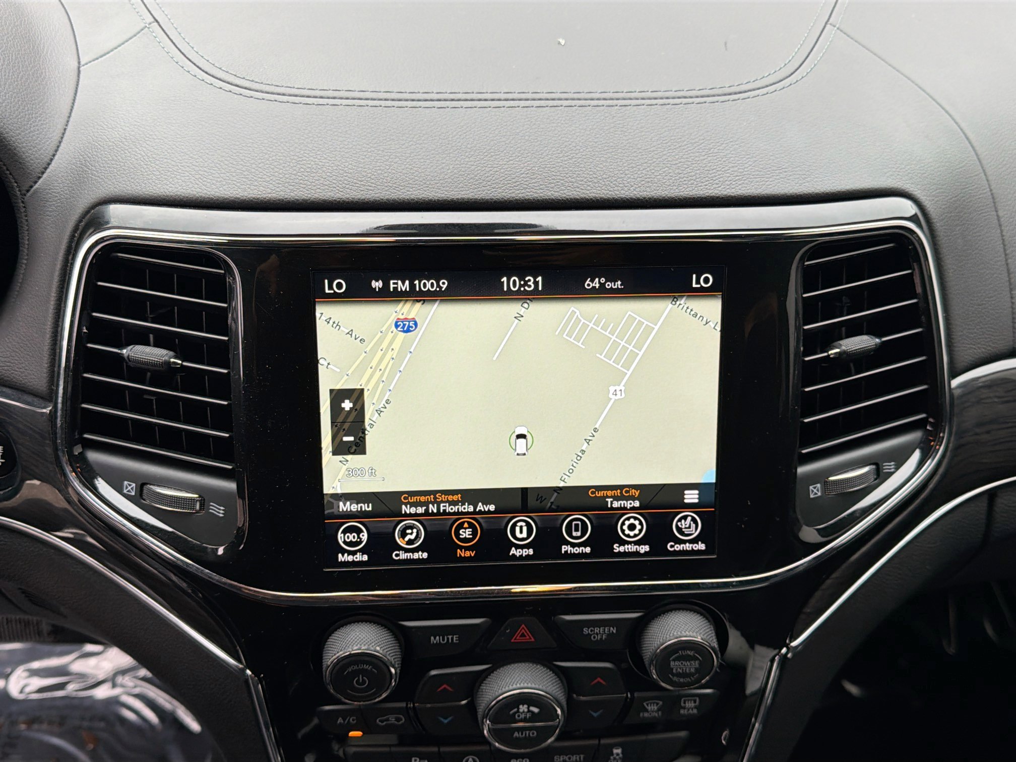 Used 2020 Jeep Grand Cherokee Overland image 29