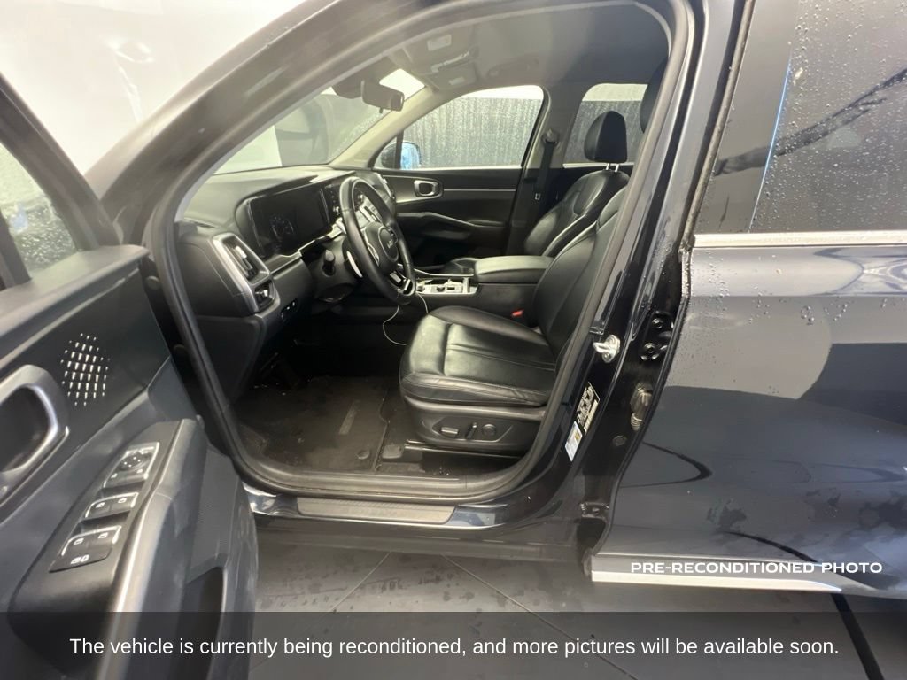 Used 2022 Kia Sorento S FWD image 9
