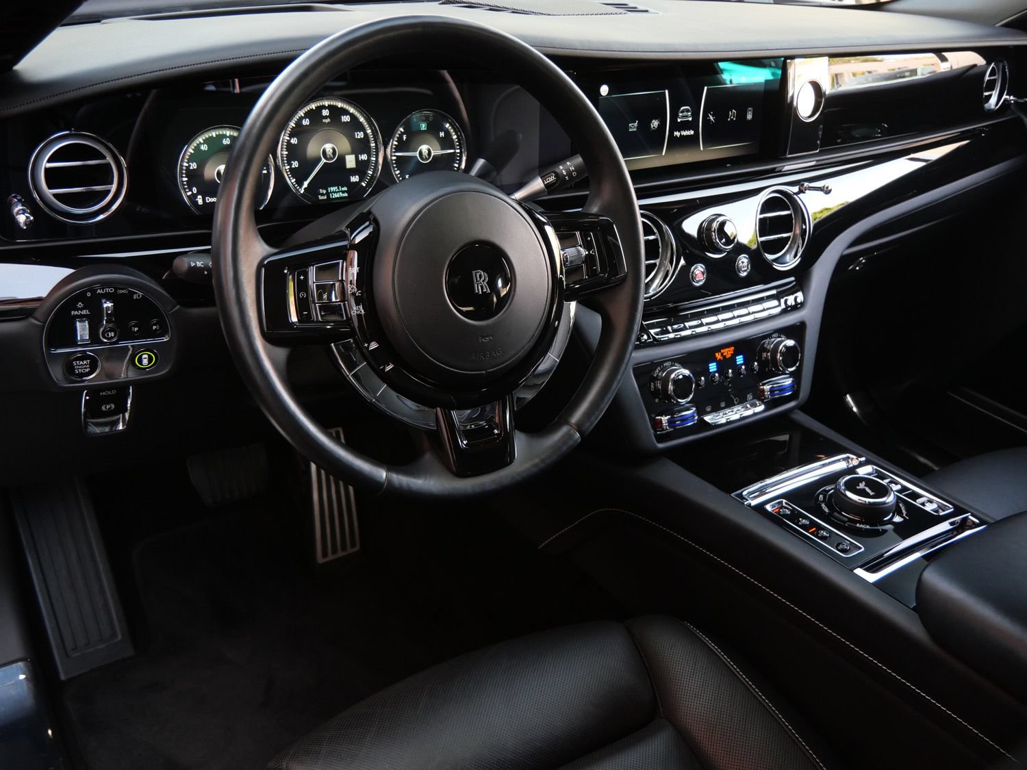 Used 2022 Rolls-Royce Ghost AWD/4WD image 18