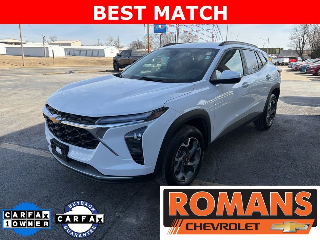 Used 2025 Chevrolet Trax LT FWD image 7