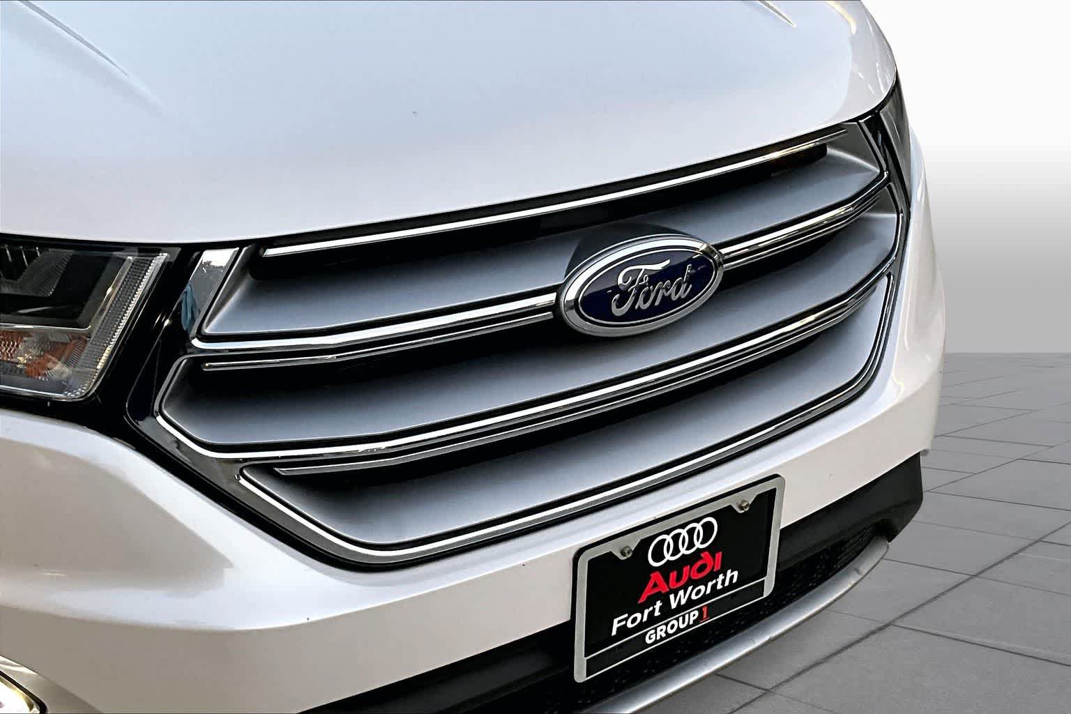 Used 2017 Ford Edge Titanium w/ Technology Package FWD image 63