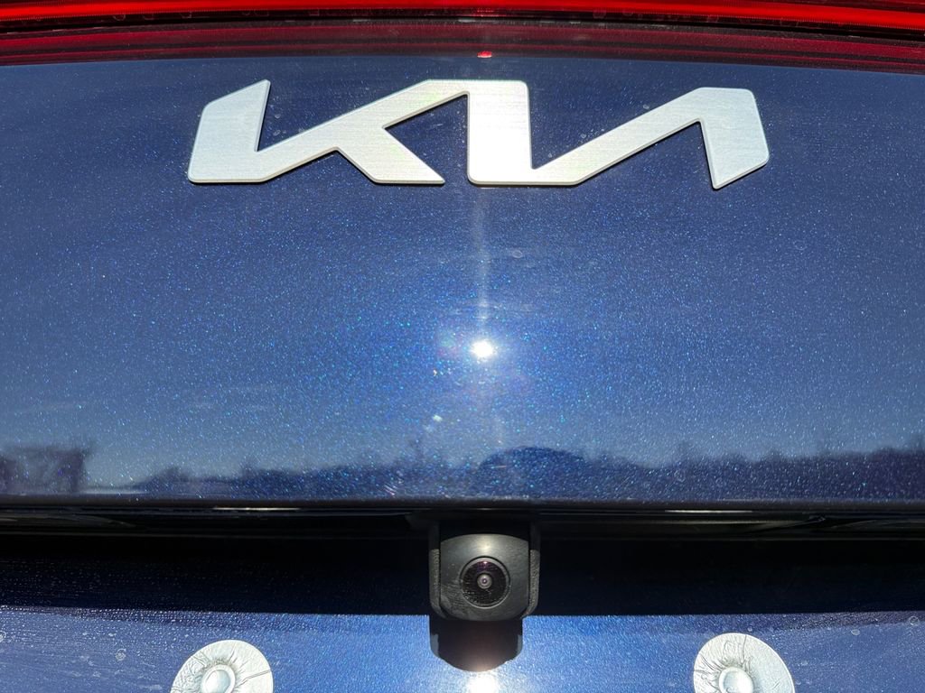 New 2026 Kia Carnival EX image 17