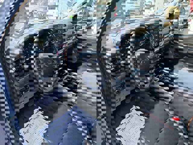 Used 2025 Ford F350 Lariat w/ FX4 Off-Road Package image 14