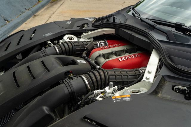 Used 2023 Ferrari Purosangue image 10
