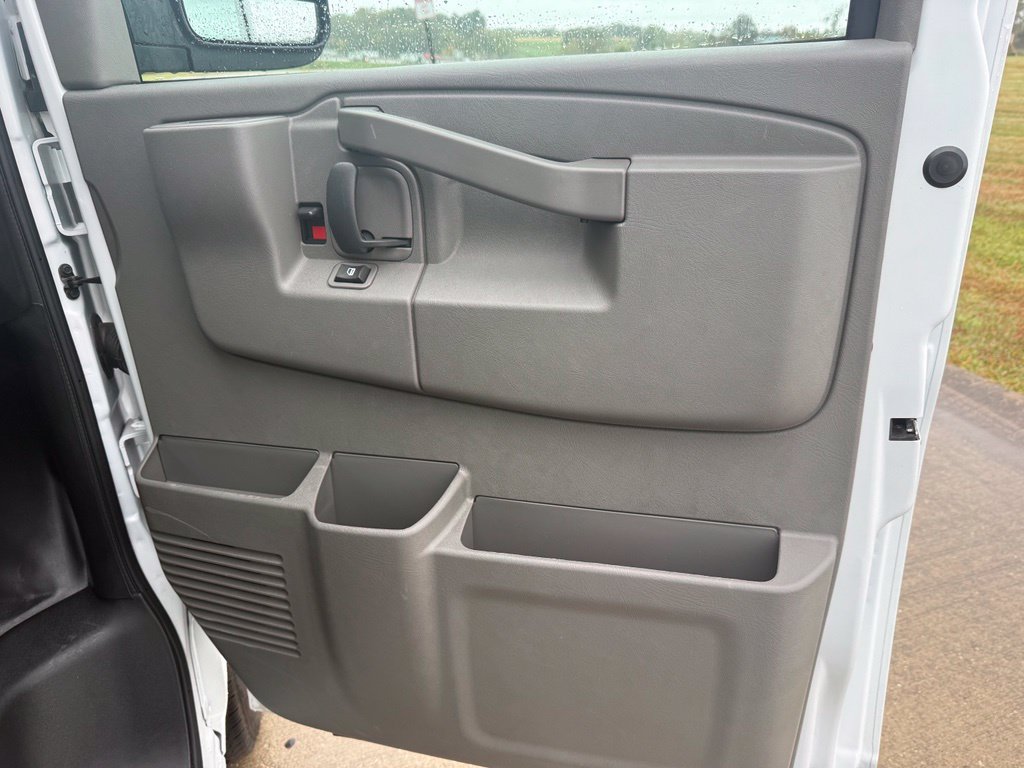 Used 2025 Chevrolet Express 2500 w/ Driver Convenience Package RWD image 15