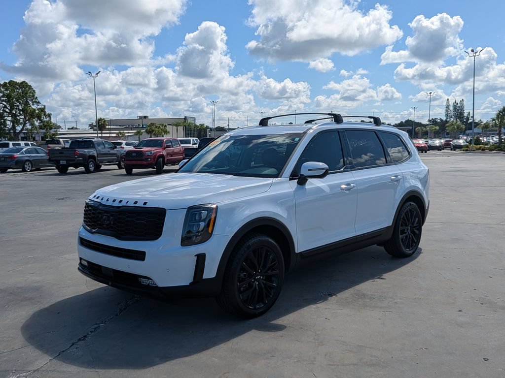 Certified 2022 Kia Telluride SX w/ Towing Package FWD image 4