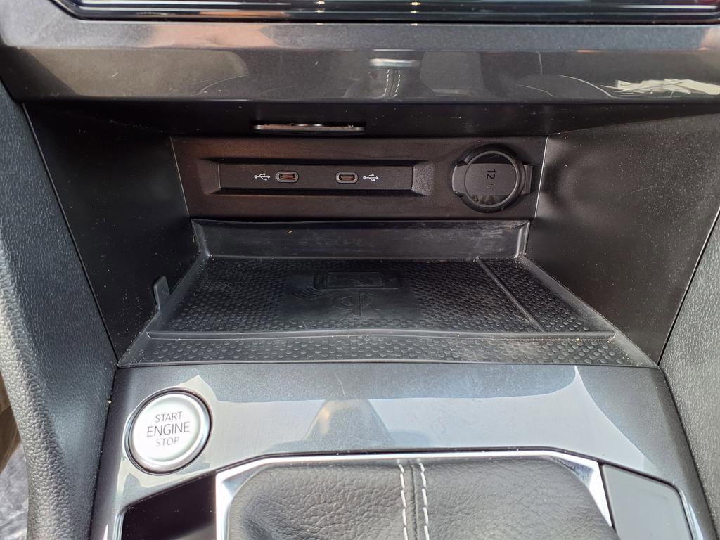 Used 2024 Volkswagen Tiguan SEL R-Line image 28