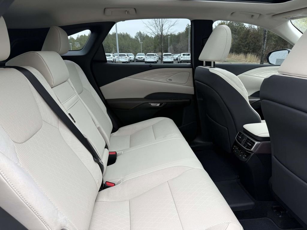 Used 2025 Lexus RX 450h AWD w/ Convenience Package image 16