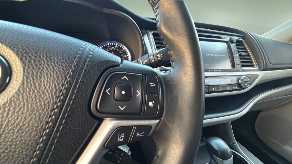 Used 2019 Toyota Highlander XLE image 27