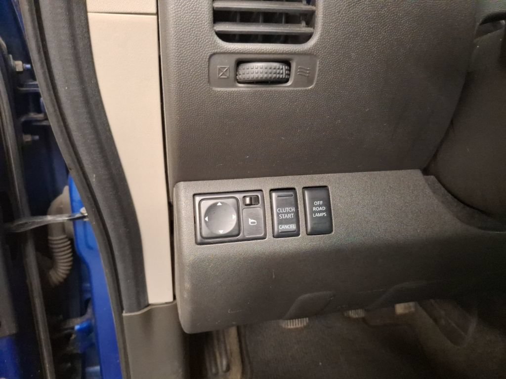 Used 2014 Nissan Xterra PRO-4X AWD/4WD image 21