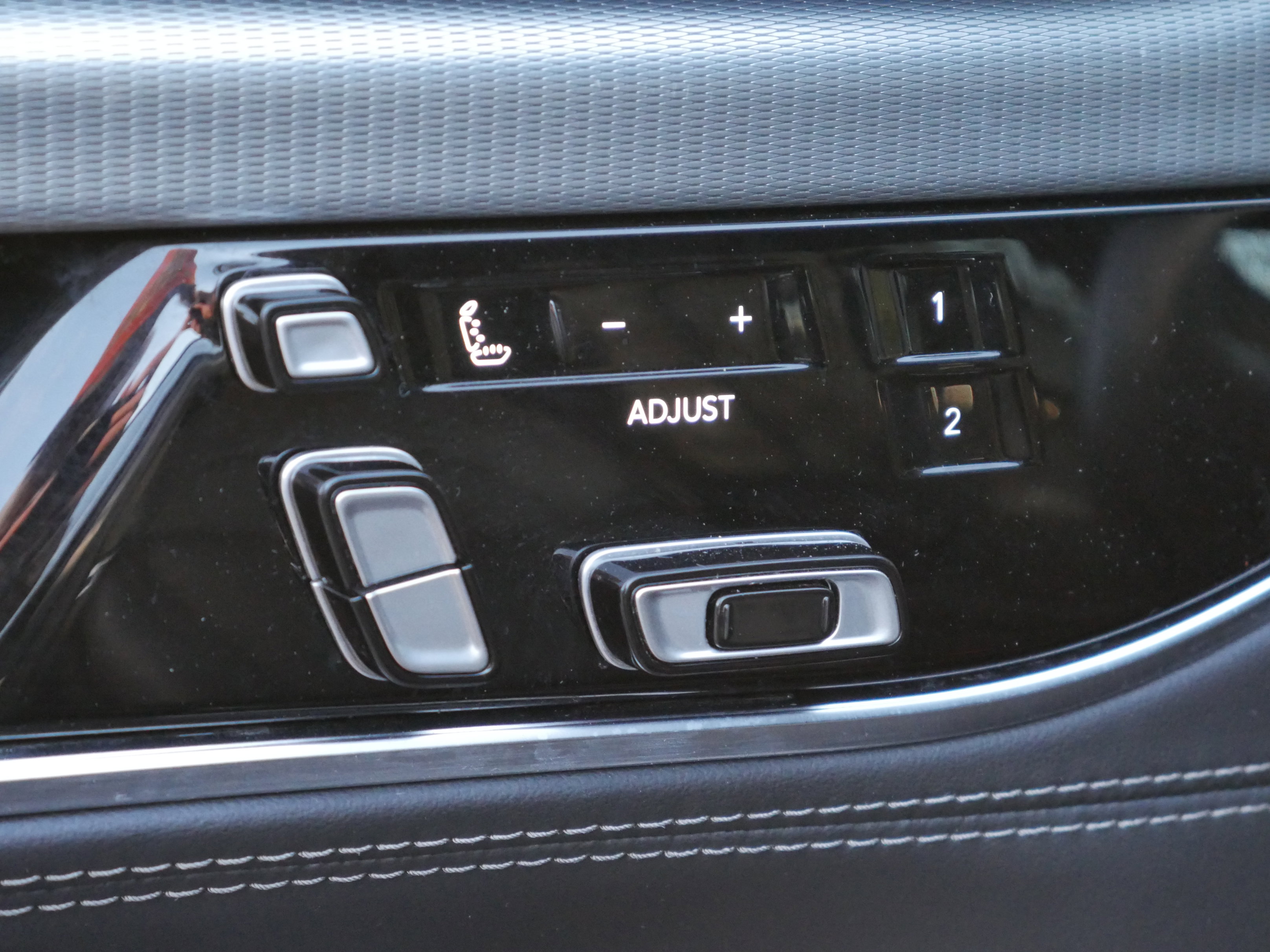 Used 2023 Jeep Grand Wagoneer 4WD image 38