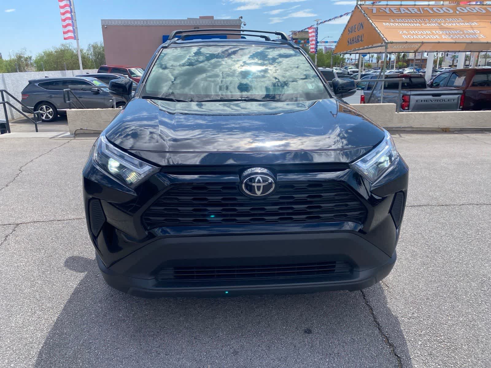 Used 2024 Toyota RAV4 XLE AWD/4WD image 2