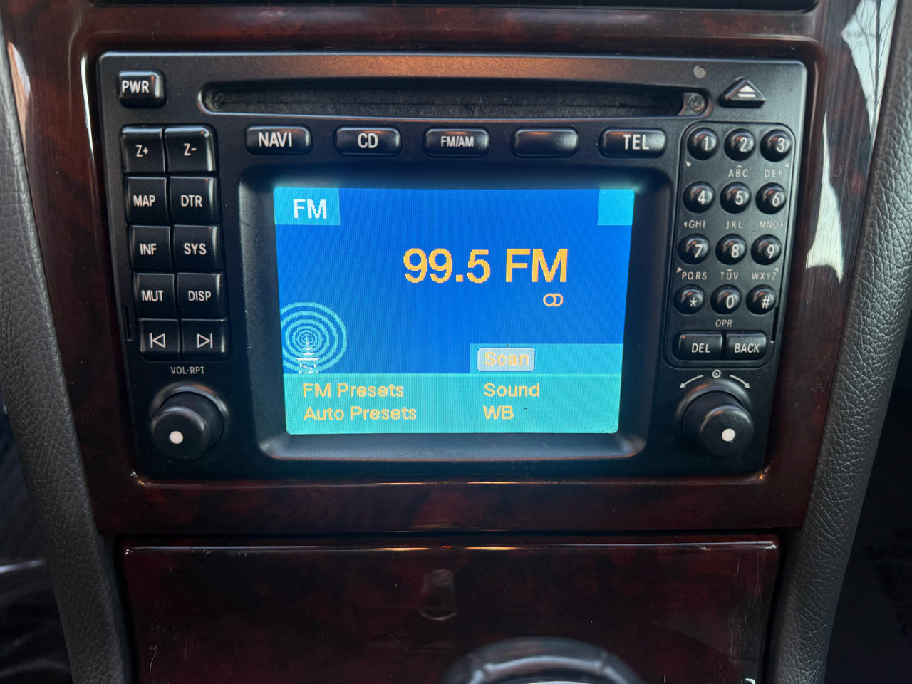 Used 2000 Mercedes-Benz E 430 Sedan image 27