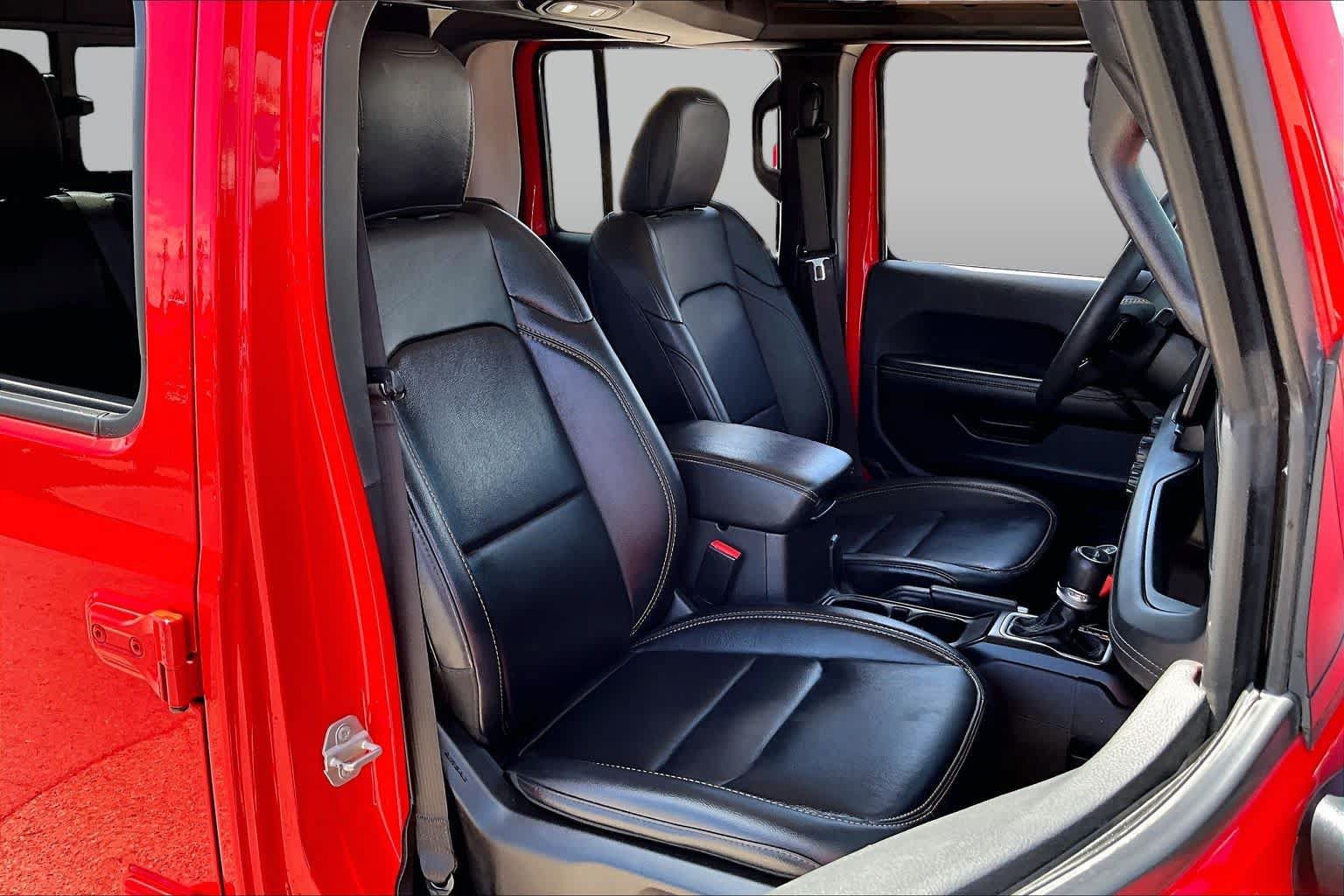 Used 2024 Jeep Gladiator Sport AWD/4WD image 9