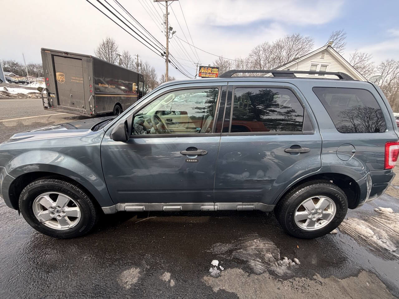 Used 2011 Ford Escape XLT image 8