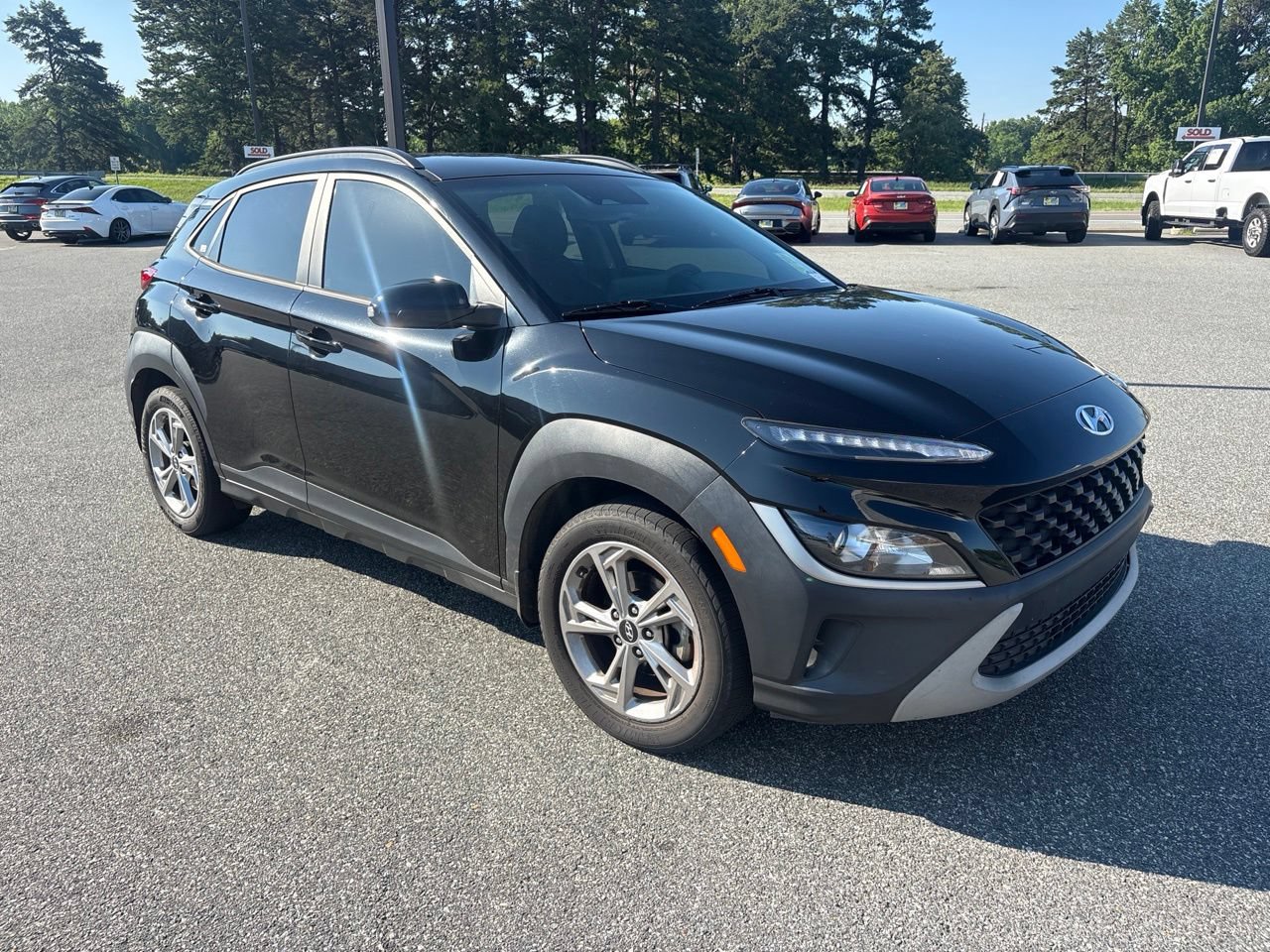 Used 2022 Hyundai Kona SEL w/ Cargo Package FWD image 8