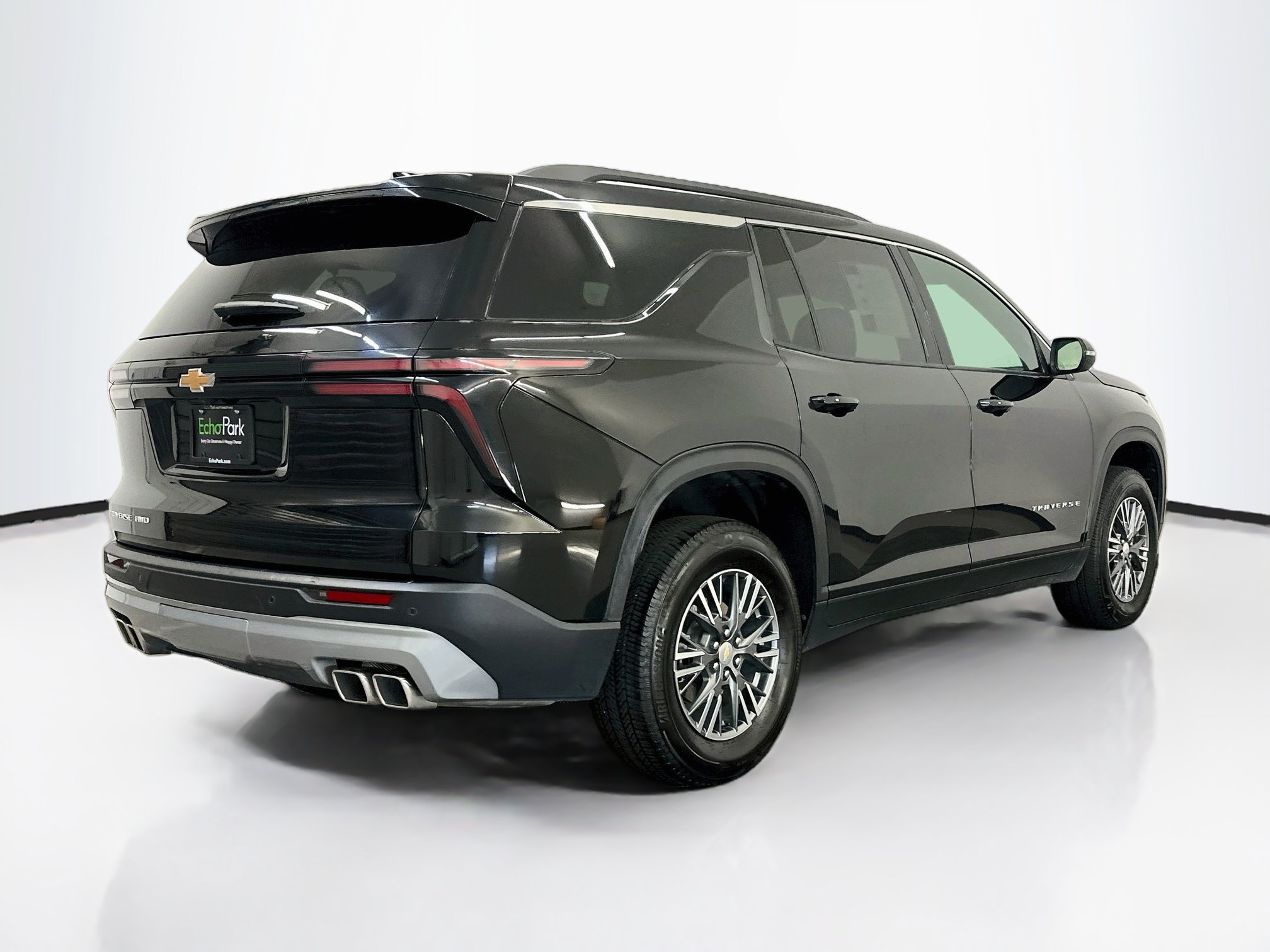 Used 2026 Chevrolet Traverse LT AWD/4WD image 9