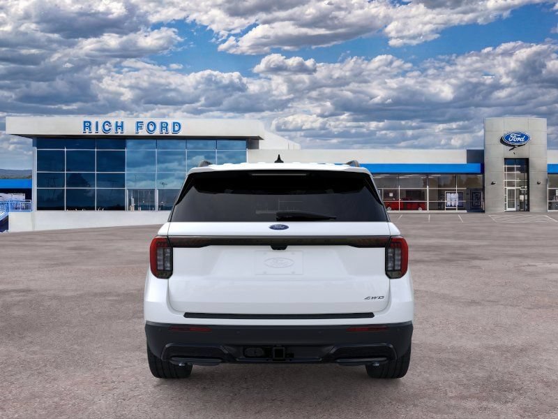 New 2026 Ford Explorer ST-Line w/ ST-Line Street Pack AWD/4WD image 5