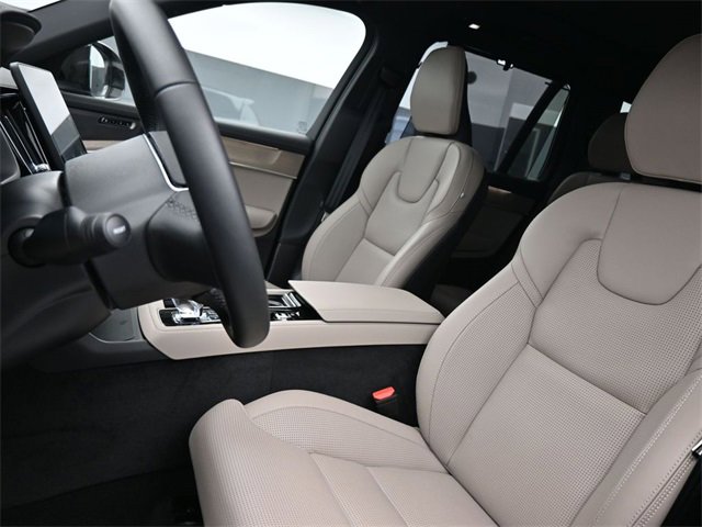 New 2026 Volvo XC90 B6 Ultra w/ Protection Package Premier image 9
