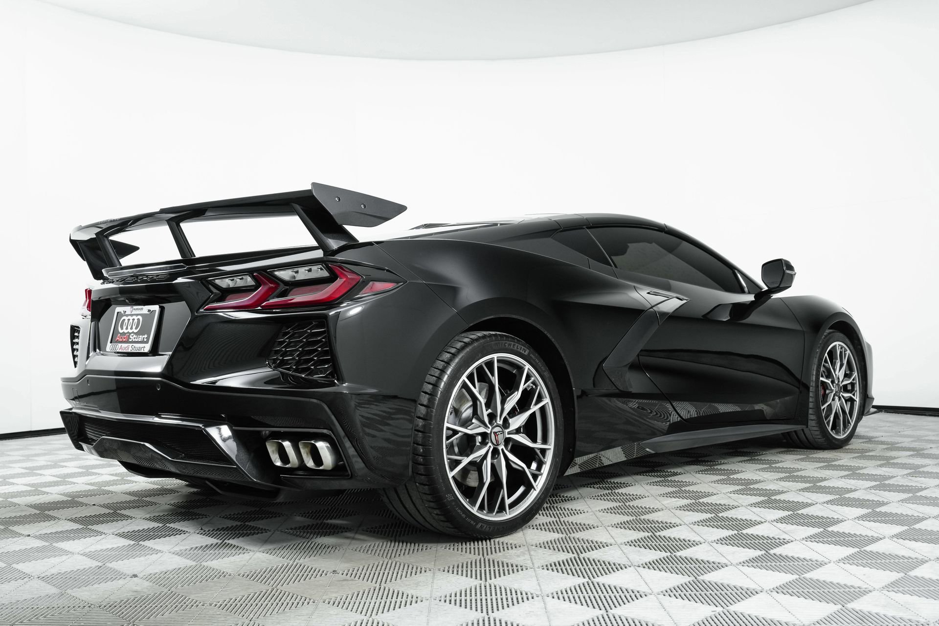 Used 2025 Chevrolet Corvette Stingray Preferred Cpe w/ Z51 Performance Package RWD image 7