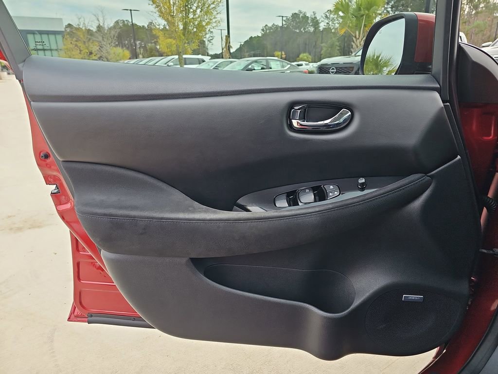 Used 2014 Nissan Leaf SV w/ LED & Quick Charge Package image 29