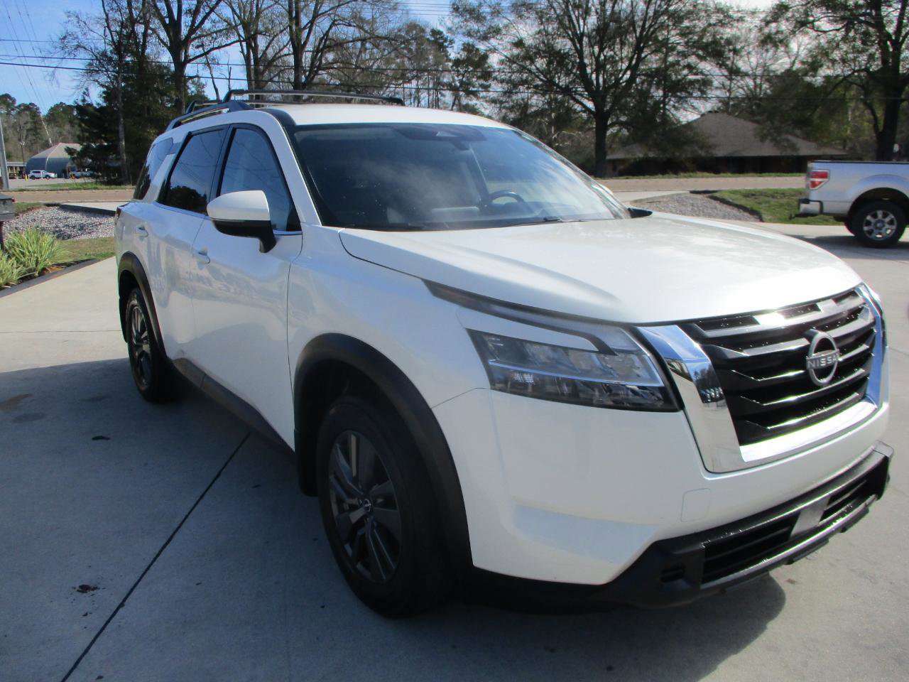 Used 2022 Nissan Pathfinder SV image 29