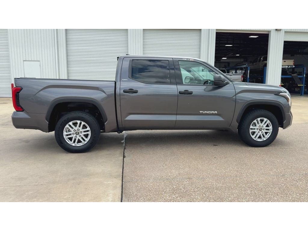 Used 2022 Toyota Tundra SR5 RWD image 9