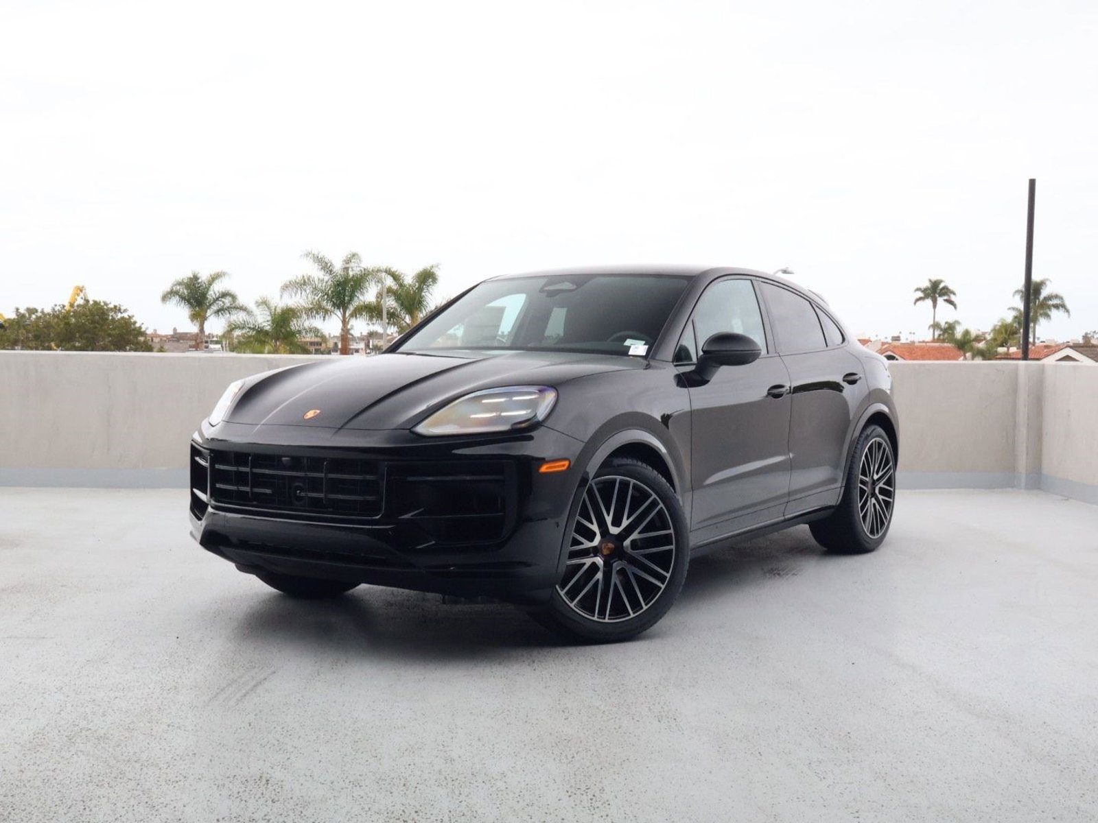 New 2026 Porsche Cayenne Coupe AWD/4WD image 1