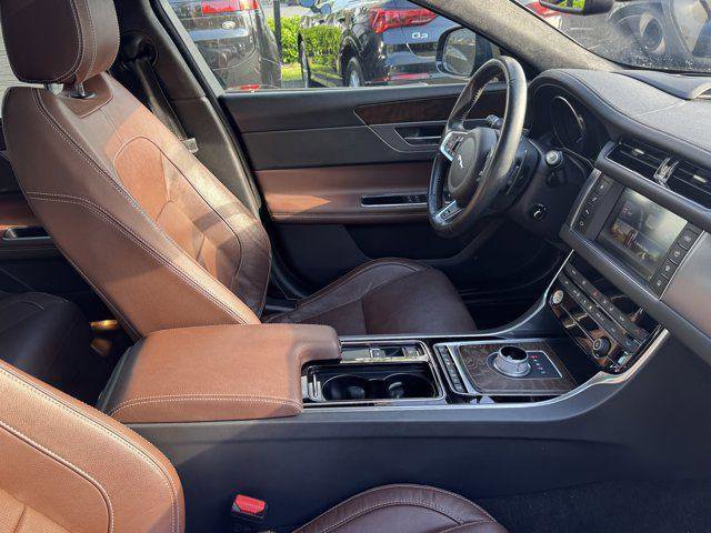 Used 2016 Jaguar XF R-Sport AWD/4WD image 28