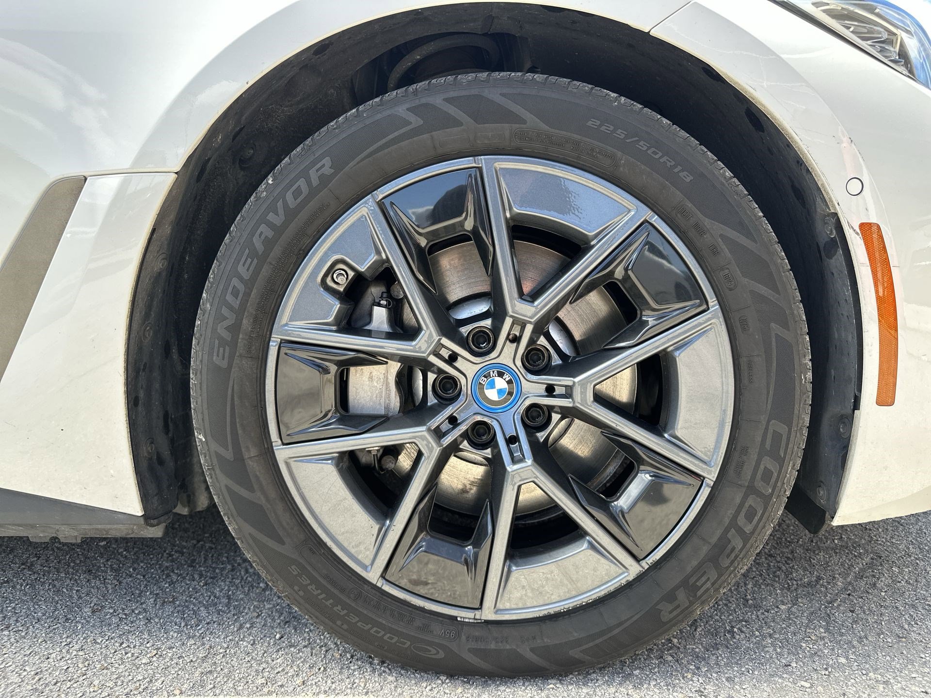 Used 2024 BMW i4 xDrive40i image 19