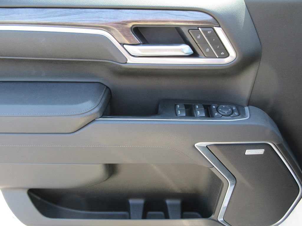 Certified 2025 Chevrolet Silverado 1500 LTZ AWD/4WD image 5