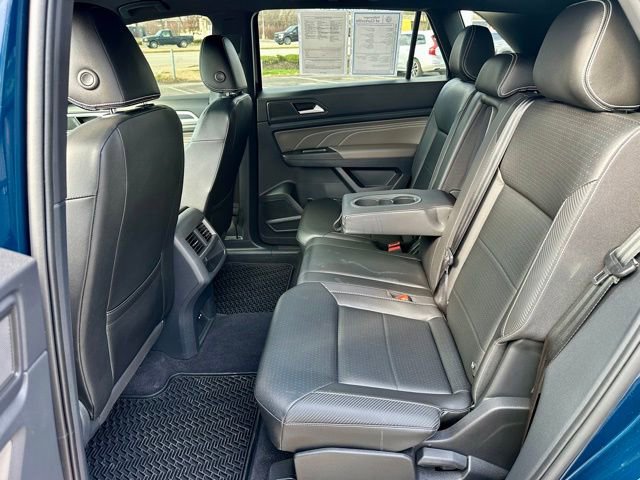 Certified 2023 Volkswagen Atlas Cross Sport SEL R-Line image 18
