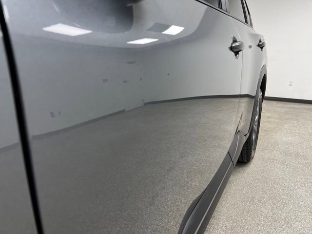 Used 2023 Nissan Rogue S image 11