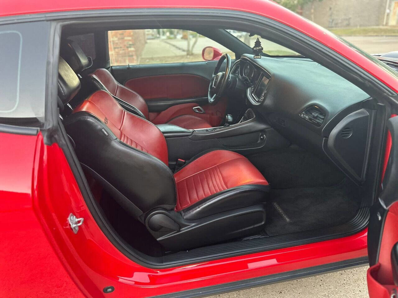 Used 2015 Dodge Challenger R/T Scat Pack RWD image 15
