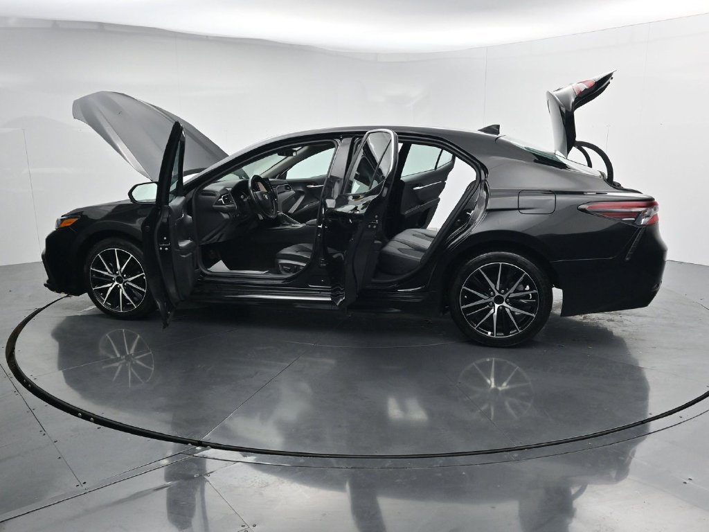 Used 2024 Toyota Camry SE FWD image 43