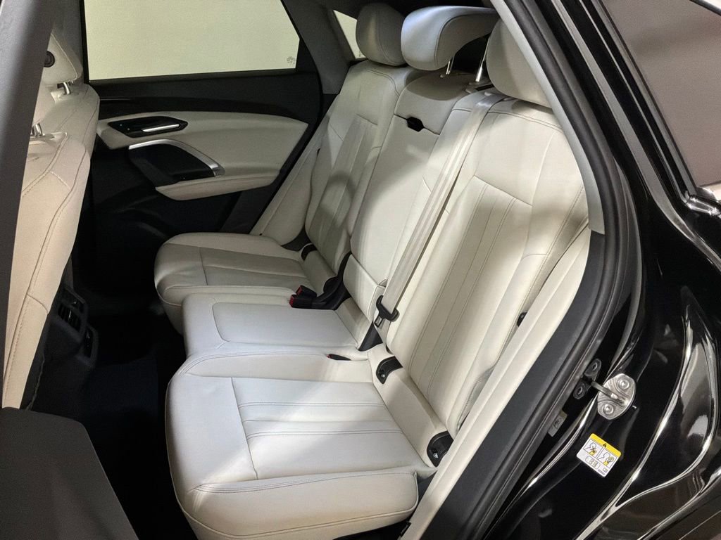Certified 2025 Audi Q5 Premium w/ Convenience Package image 19
