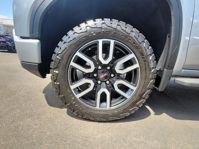 Used 2023 GMC Sierra 1500 AT4 w/ AT4 Premium Package AWD/4WD image 32