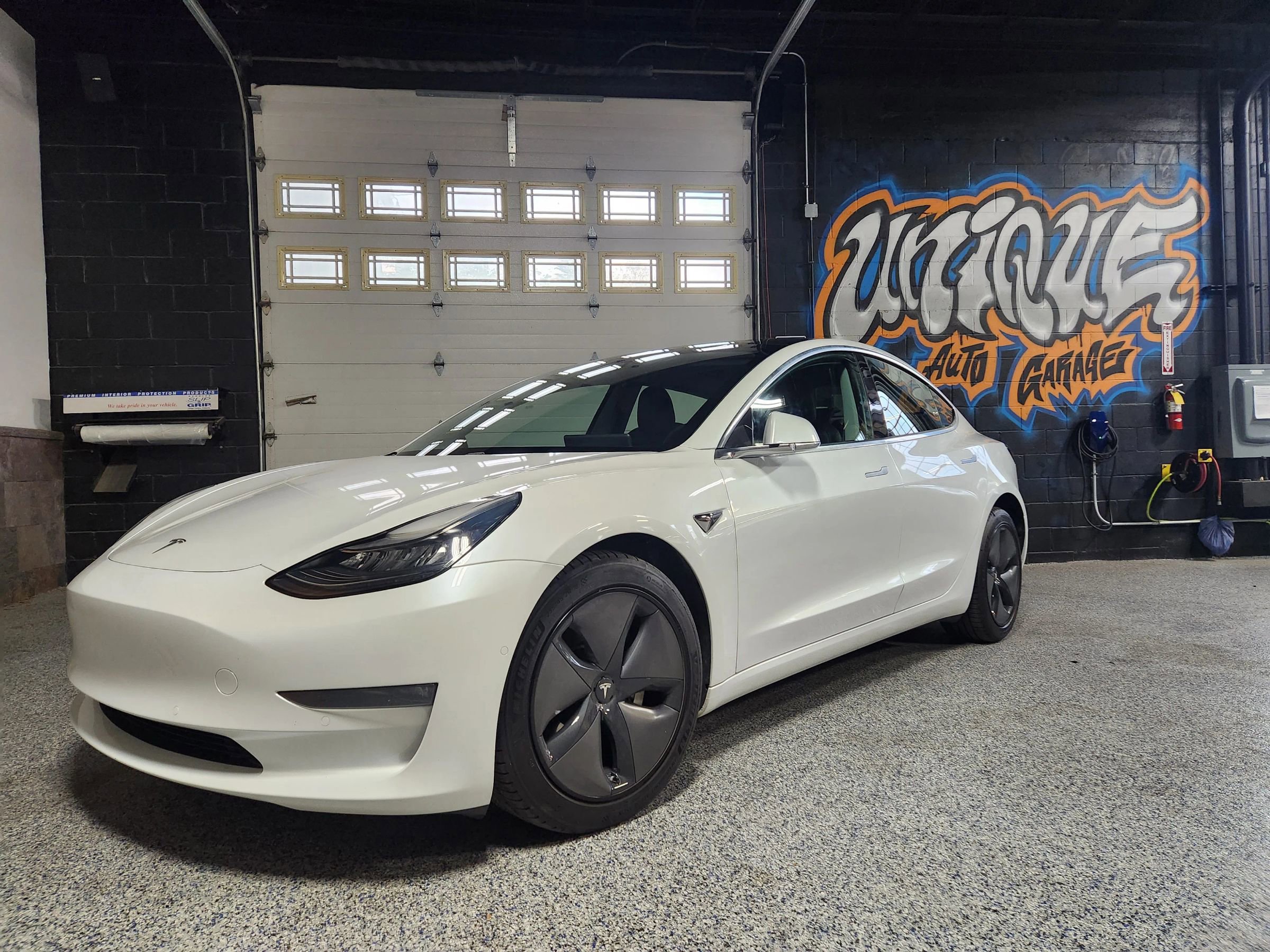 Used 2020 Tesla Model 3 Long Range image 4