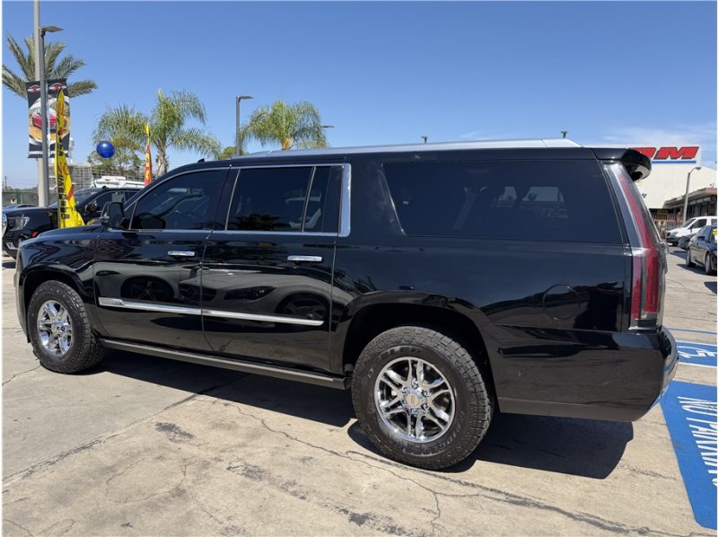 Used 2015 Cadillac Escalade ESV Platinum AWD/4WD image 65