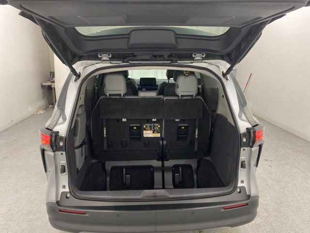 Certified 2022 Toyota Sienna XLE image 37